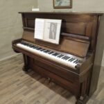 ANTIQUE - KRIEGER DUSSELDORF PIANO 1950