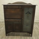 ANTIQUE - AMERICAN GLASS CABINET 1920